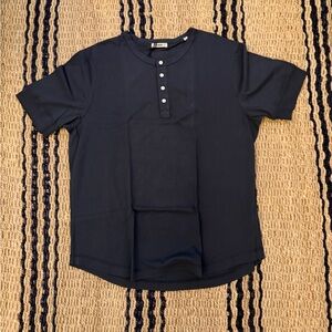 Buck Mason Men’s short-sleeve curved hem Henley in blue onyx. Size XL NWT